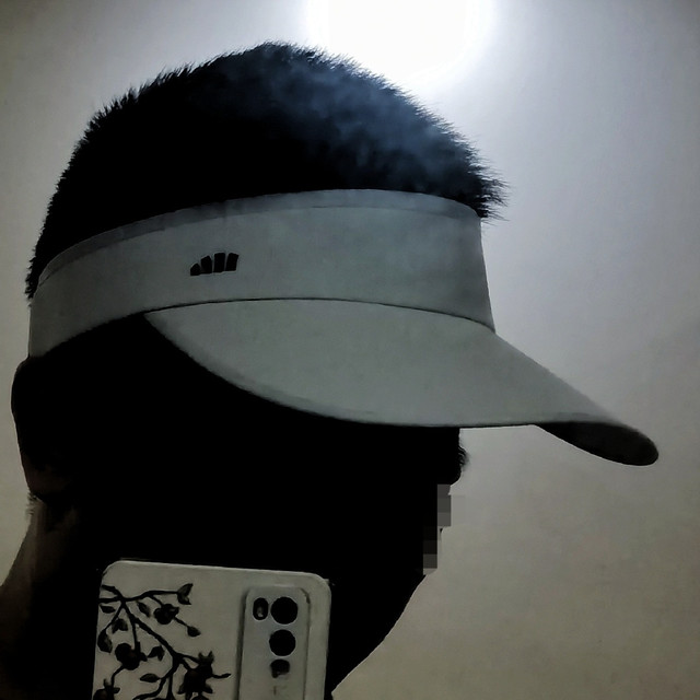 夏日跑步想通风还想防晒？那蕉下这款顶空帽不容错过