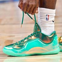 LeBron 23适合大体重内线，但小个后卫穿上反而拖后腿