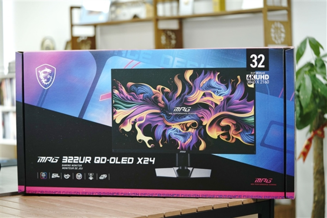 100% DCI-P3色域+240Hz高刷！微星MPG 322UR QD-OLED X24显示器图赏