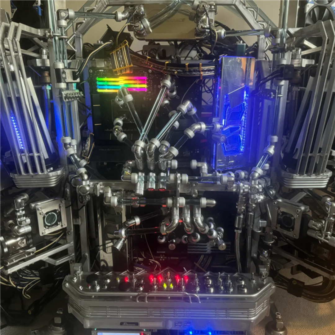 玩家耗时4年造出水冷巨兽主机!六翼天使风扇阵列帅炸:测漏居然靠洗洁精