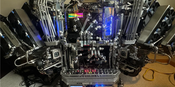 玩家耗时4年造出水冷巨兽主机！六翼天使风扇阵列帅炸：测漏居然靠洗洁精