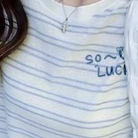 春日衣橱焕新，浅蓝色条纹防晒罩衫