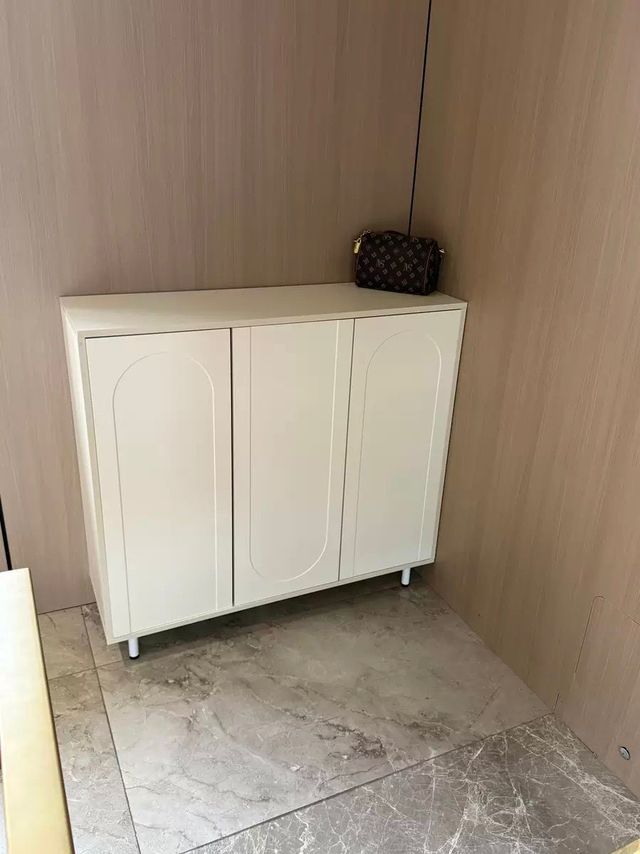 奶油风鞋柜人造板家用靠墙一体收纳柜子