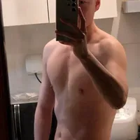 胸肌快出!传统俯卧撑才是yyds