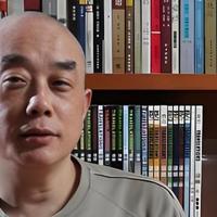 被上海交大教授书房惊呆了，藏书5万册，网友：这才是书香门第！