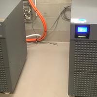 家用 UPS 值不值得买？停电、断电、设备保护到底有没有必要上