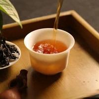 紫砂壶养护：从“开壶”到“养包浆”，行家手把手教你