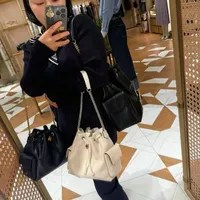 Tory Burch Charlie 水桶包 完整介绍