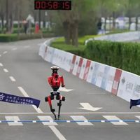 上海证券报：北斗时空智能装备助力人形机器人“自主奔跑”