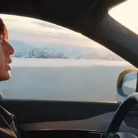 李现挪威徒步穿Prada的冲锋衣，时装的户外线值得买吗？