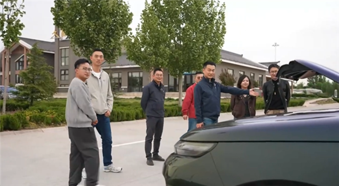 零跑回应高速直播时导航界面异常:短暂的显示渲染小bug 团队已快速修复