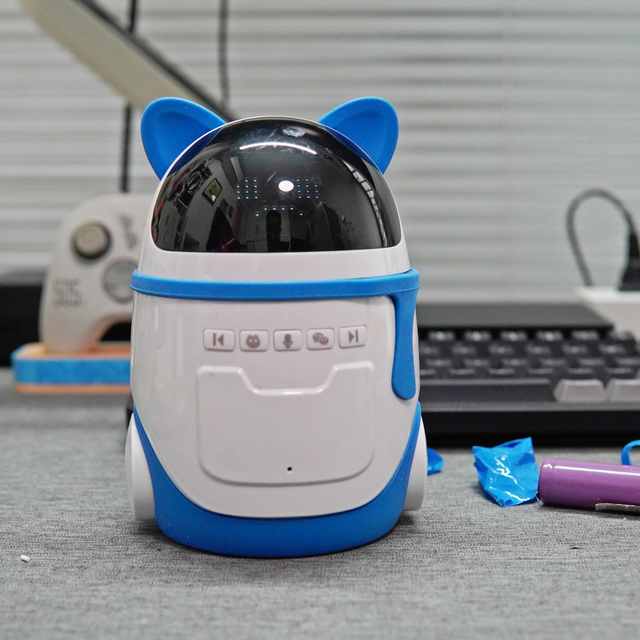 早教故事机无法开机，更换内置18650电池后尝试抢救成功