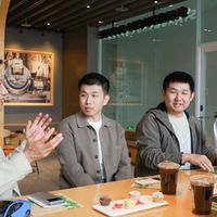 雷军：今天请几位新SU7车主喝咖啡