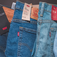 便宜牛仔裤一大堆，却选了那条更贵的李维斯——是不是傻？