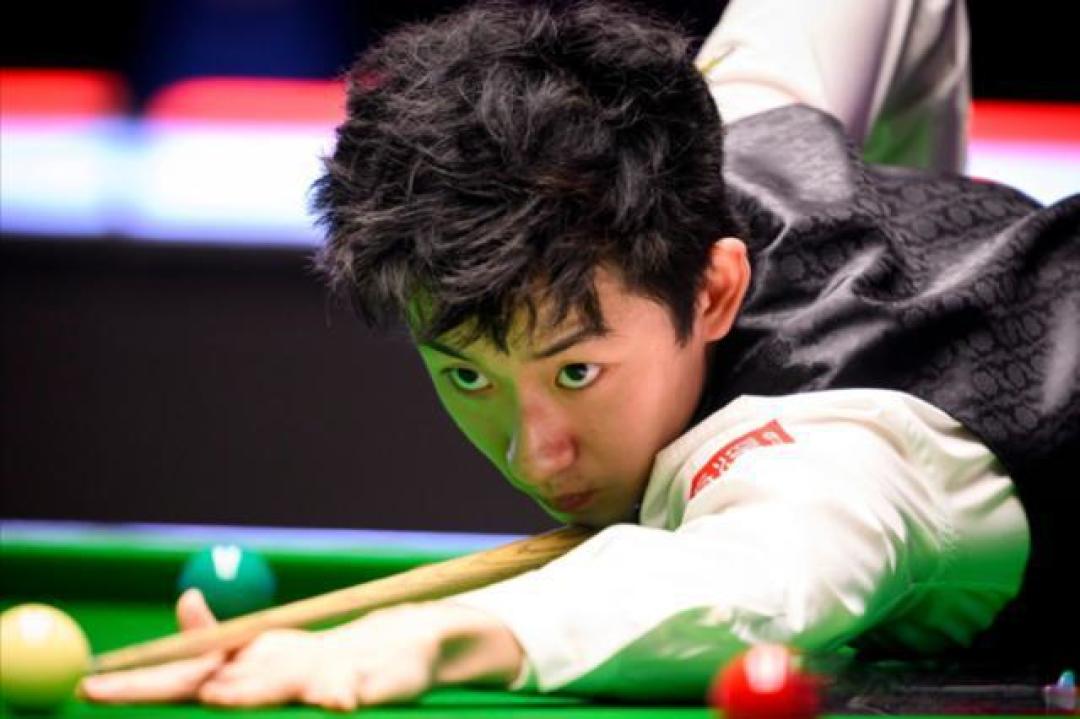 狂轰10-2完美复仇!吴宜泽创纪录晋级,获塞尔比盛赞为天才