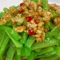 立夏将至，黄瓜丝瓜都靠边！学会这道凉拌菜，脆嫩爽口超下饭！