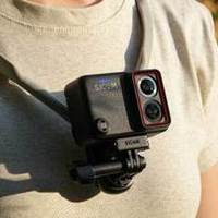 这才是运动相机该有的样子！星光级双镜头，直出不用后期