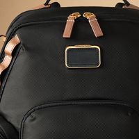 6000块的TUMI Alpha Bravo，出差党和通勤党吵翻了：谁才是它的真主人？