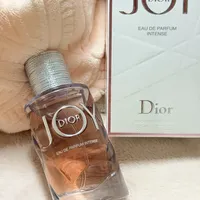 迪奥Dior的JOY悦之欢璀璨