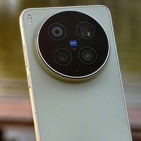 买手机更建议一步到位，4月“最值得买”的3款旗舰，轻松用五年