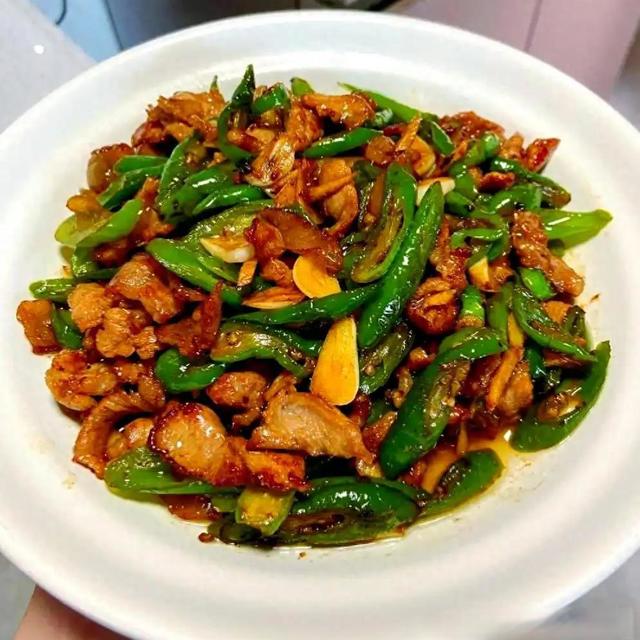 湘菜专栏 02：被很多人做反了的——辣椒炒肉