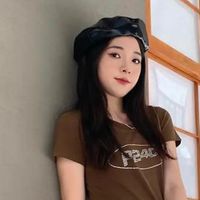 夏天穿丝袜时,为什么要搭配一双白色棉袜?这3个方面,直击重点