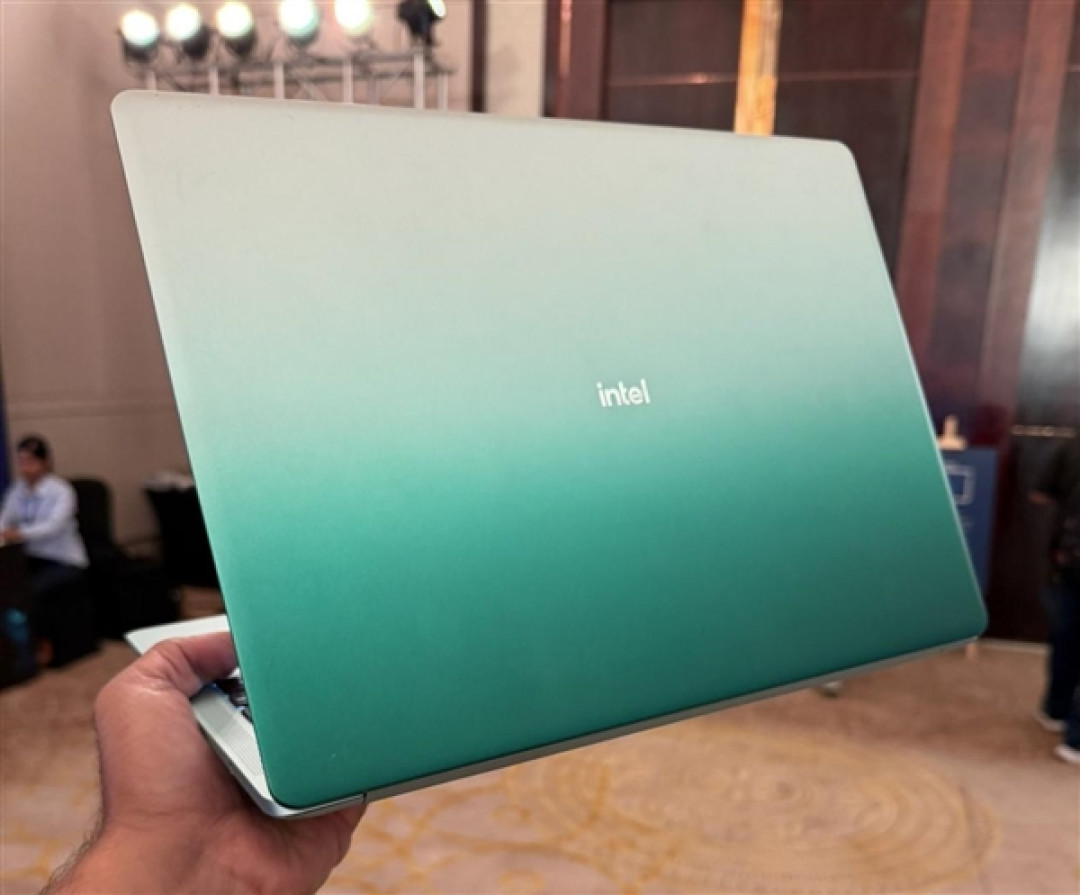 英特尔版MacBook Neo来了!Wildcat Lake笔记本首曝:主打入门平价定位