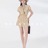 王依诺 YiNuo【柔飒连体】｜学院 × 通勤双杀，一件穿成气质女主