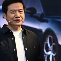 雷军车展再刷屏：讲车之外，那件黑衬衫才是全场最佳？