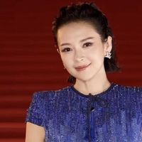 章子怡增肥以后大变样，穿露背上衣+亮片裙好贵气，差点认不出！