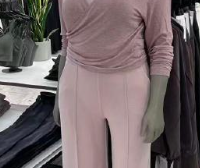 大码女装 S 码模特穿 XL 样衣，包容全靠夹子 P 图