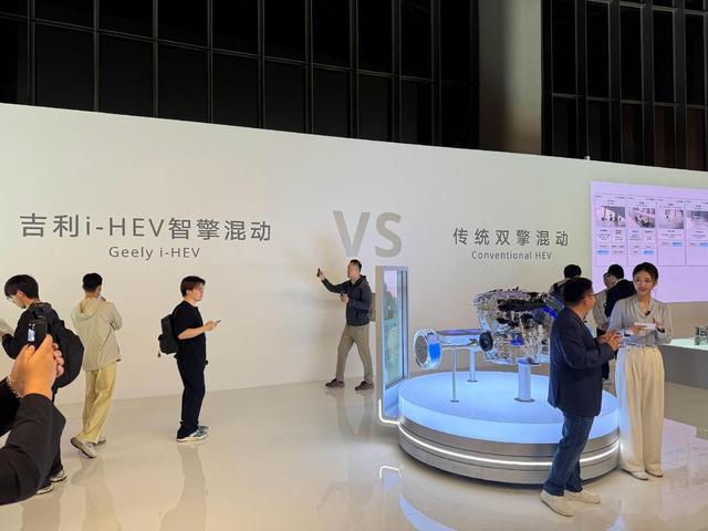 别让保值率蒙了眼：吉利i-HEV实测2.22L油耗，HEV车主真成冤种了吗？