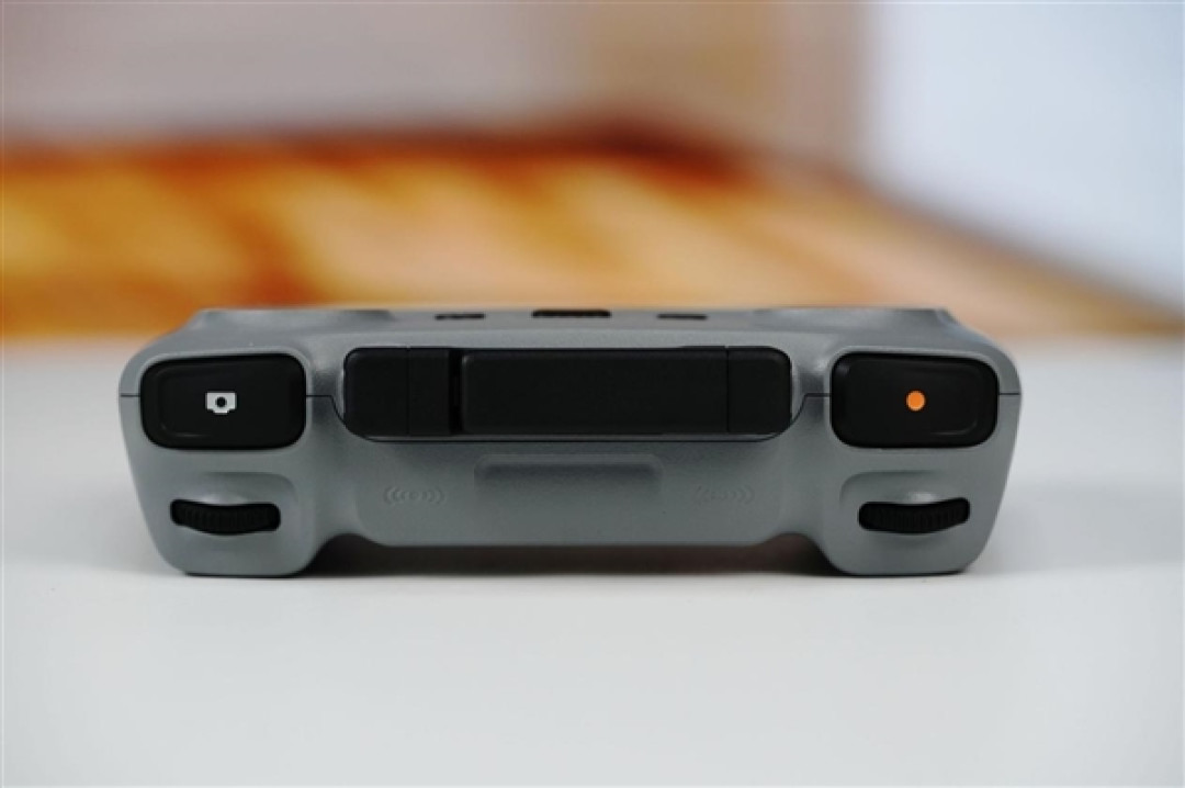 年轻人第一台航拍机!大疆DJI Lito X1无人机图赏
