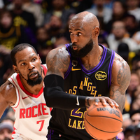 NBA | 湖人再胜火箭夺2-0!詹皇掌控比赛轰28+8+7,杜兰特归来9次失误