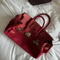 爱马仕的红色……