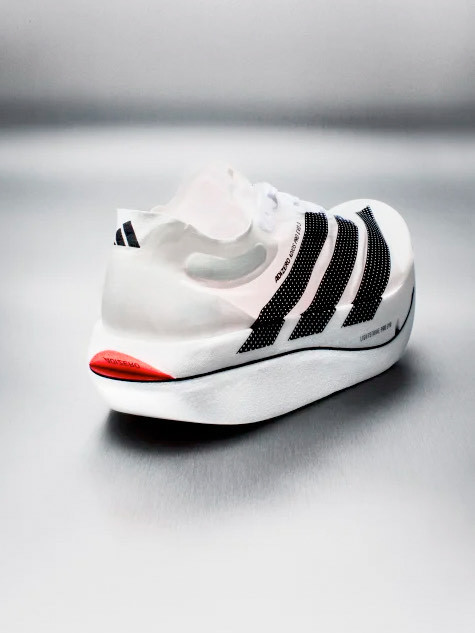 ADIZERO ADIOS PRO EVO 3：史上最轻超级跑鞋