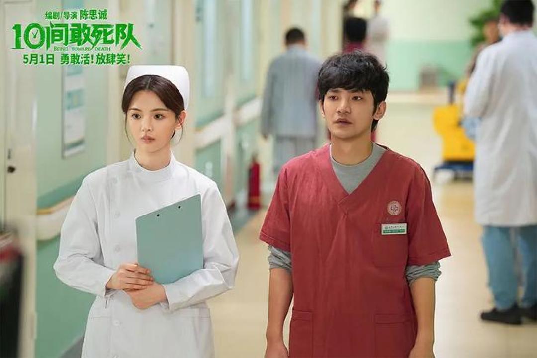 陈思诚首映礼风头被抢,10岁儿子犀利发言,祖孙三代口才绝了