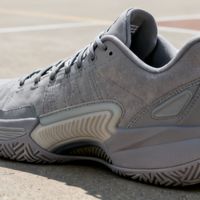 200元和1000元篮球鞋的根本差距，不在价格而在是否真把你当打球的人