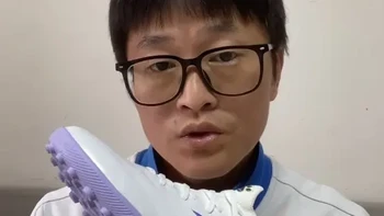 卡尔美Challenger足球鞋评测：高性价比与舒适度的平衡