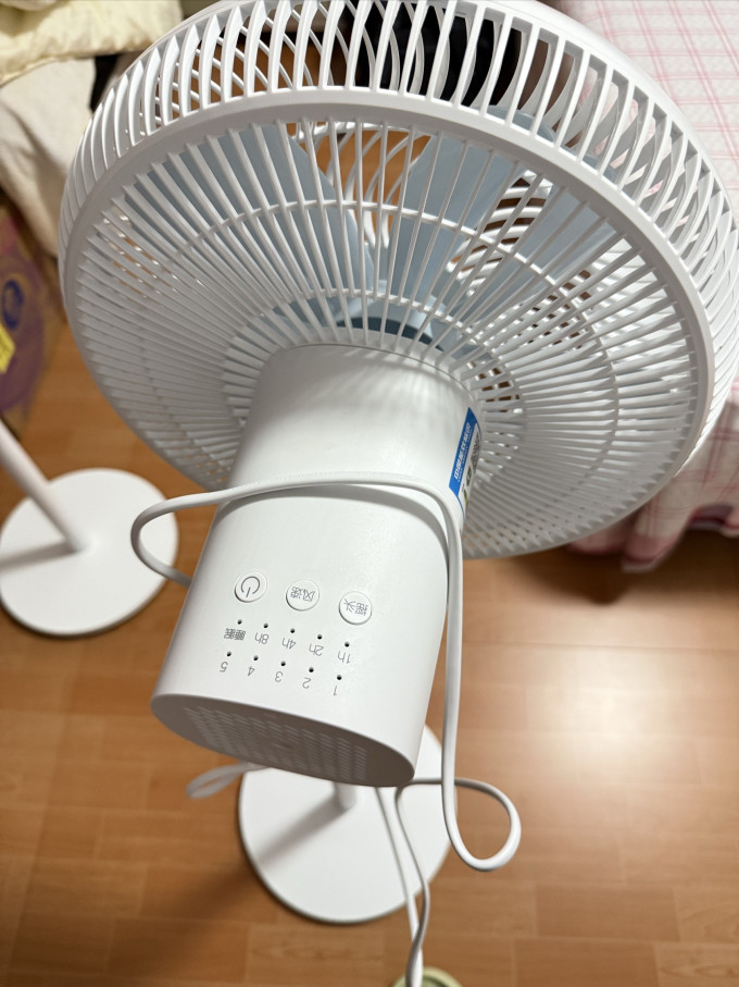 格力电风扇