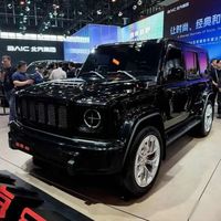 北京81不是谁都能驾驭的“战术方盒子”：硬核越野强到离谱，但城市通勤颠到后悔