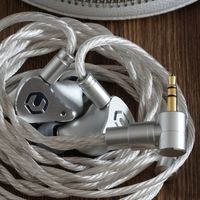 测过1000多条耳机音质的他，推出“世界最平坦”入耳监听器