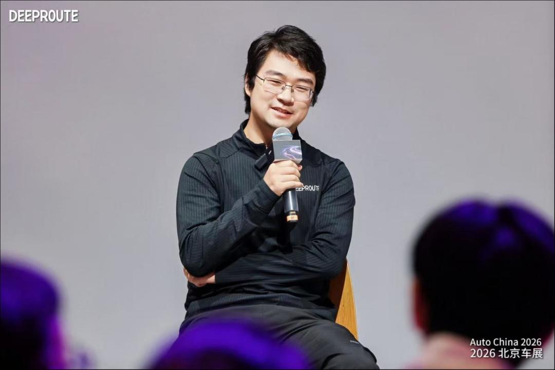 放弃小模型,元戎启行用物理AI打另外一场仗
