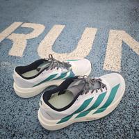 到底是谁說Adidas Evo SL好跑的？