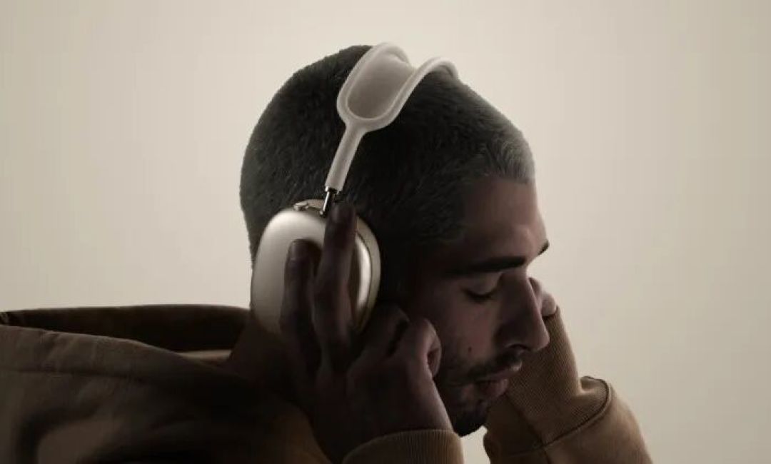 苹果突然上架AirPods Max 2   升级H2芯片3999起售