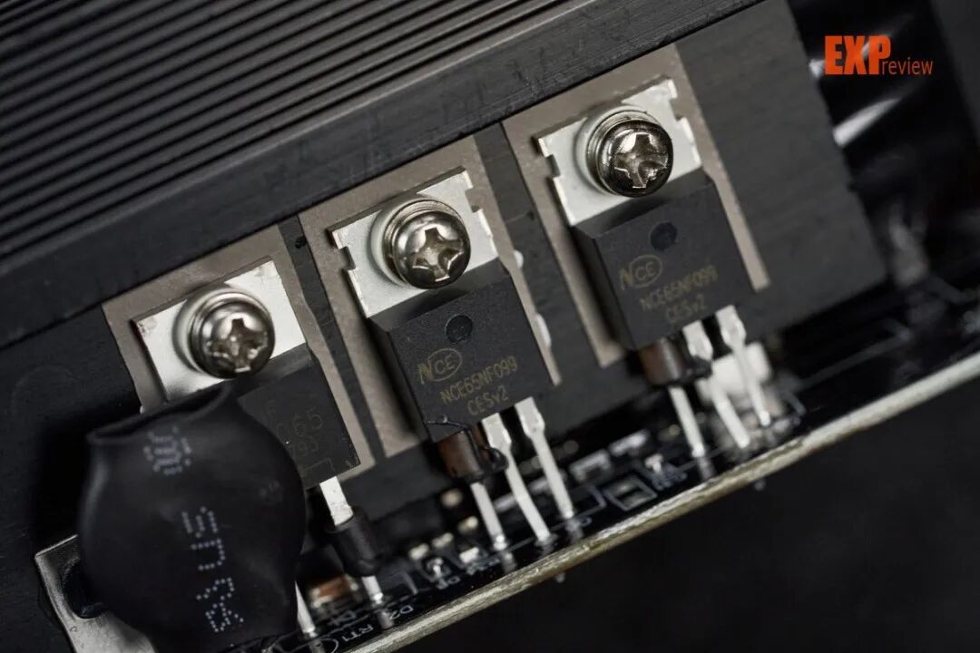 技嘉EAGLE 1000PM PG5电源评测:PPLP双铂金效能,千元以内难逢敌手