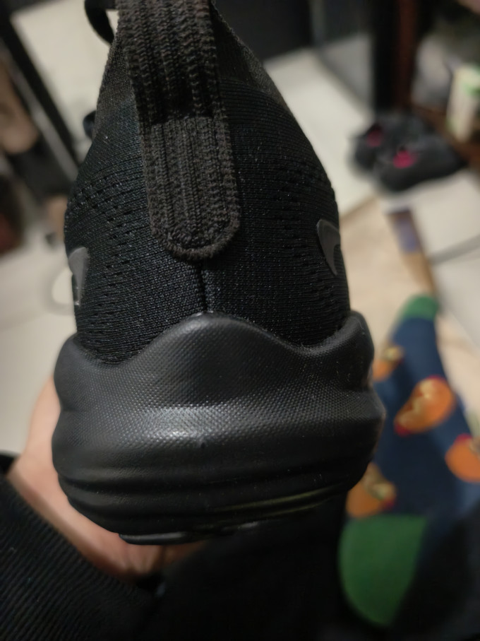 布鲁克斯跑鞋