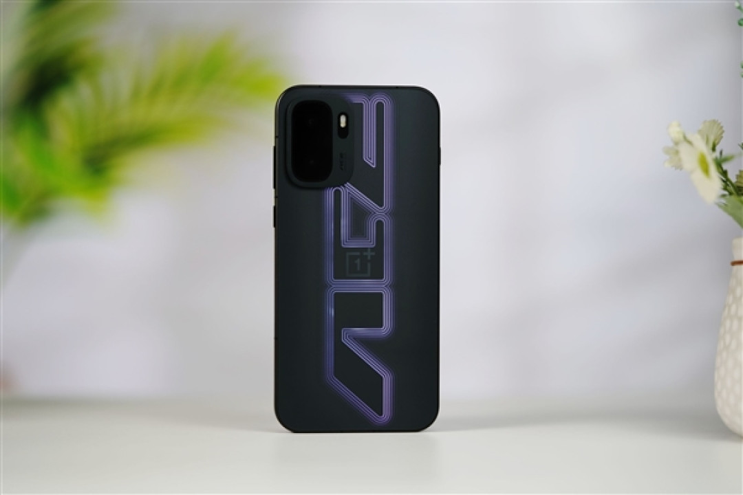 GPU首次看齐游戏主机!一加Ace 6至尊版图赏