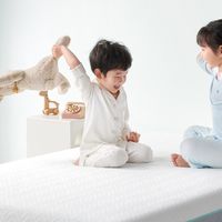 白色光年儿童床垫护脊又安心, 拒绝软塌与硬板，科学承托护航发育