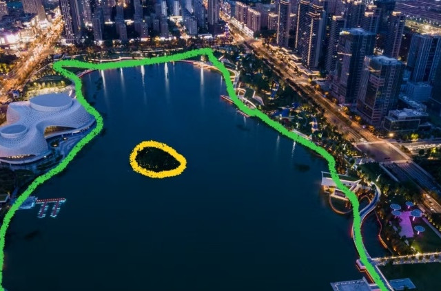 一个湖靠“像猫”干成了顶流